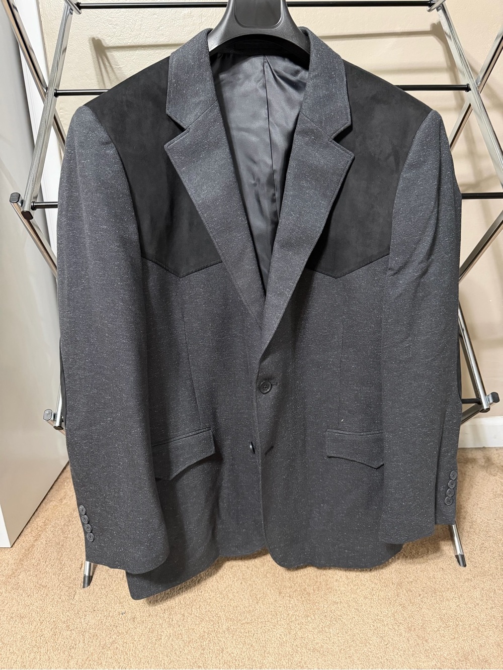 Men's Charcoal Gray Two-Button Blazer with Black Suede Yoke